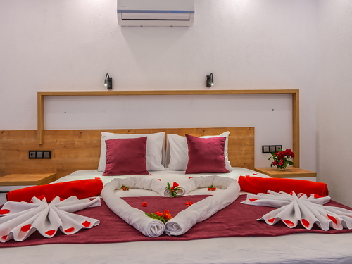  gece  -  Kasım
  | Kalkan İslamlar Muhafazakar Villa (4 Kişilik, Korunaklı Havuzlu, Jakuzili Seçenekli)